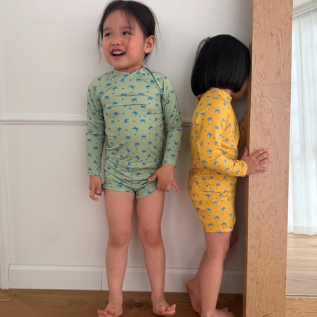 minibonbon/69. flower rashguard  XS-XL