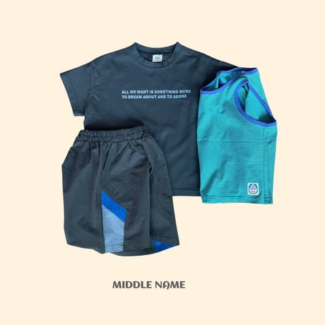 middlename/35. lettering half t T-shirt S-XL