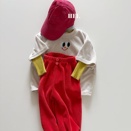 hei/16. Peekaboo T-shirt XS-XL