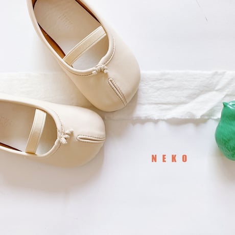 neko/3. NK 8 1 2 s i m o  130-220