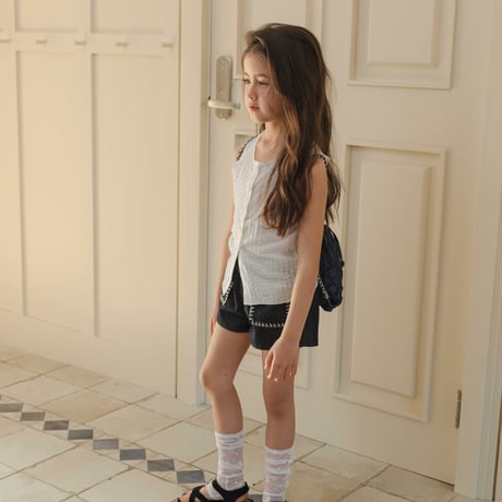 urbanrabbit/37. Crinkle Button Sleeveless Top JS-JM