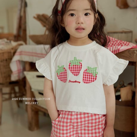 melikey/5. strawberry patch T-shirt XS-XL