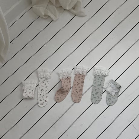bebeholic/53. angela knee socks FREE