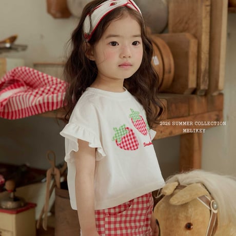 melikey/5. strawberry patch T-shirt XS-XL