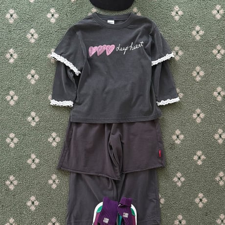 minimal/53. heart lace T-shirt S-XL