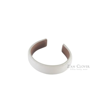 zanclover/16. ledder bangle  FREE