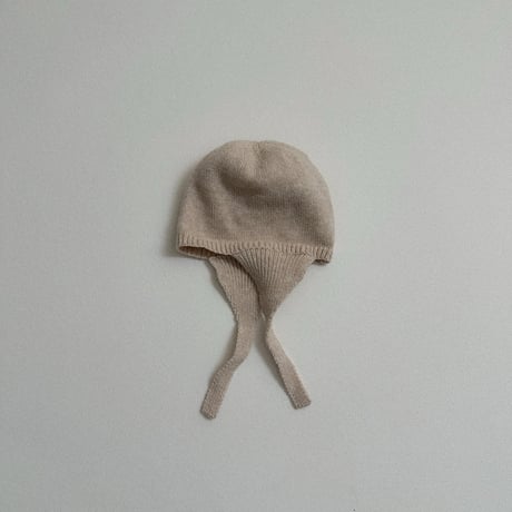 minirobe/50. Earflap knit beanie FREE