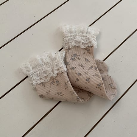 bebeholic/53. angela knee socks FREE