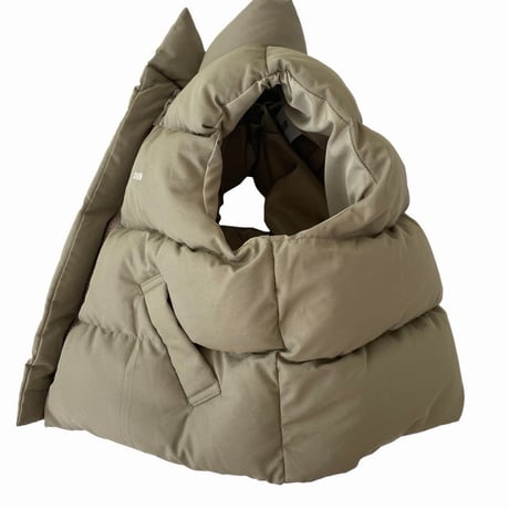 our/88. 26FW padding vest ADULT