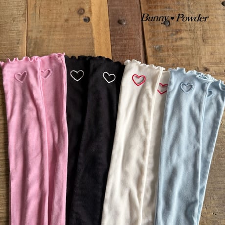 bunnypowder/152. heart knee socks FREE
