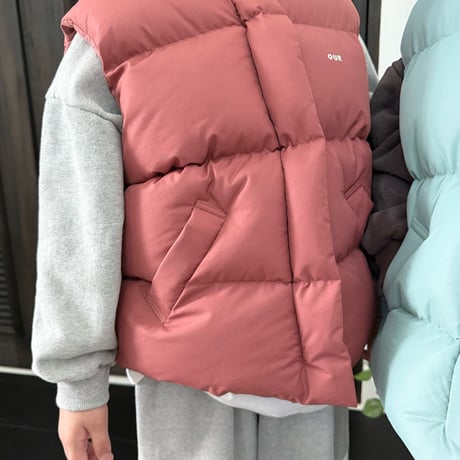 our/88. 26FW padding vest ADULT