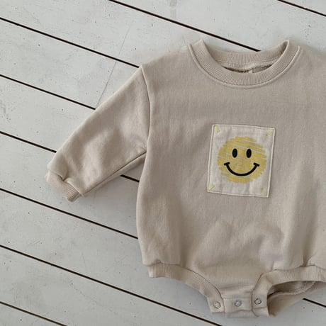 bebeholic/6. smile patch suit S-L