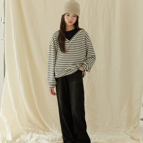 sm2/2. compotable v neck rayerd man-to-man 9-17