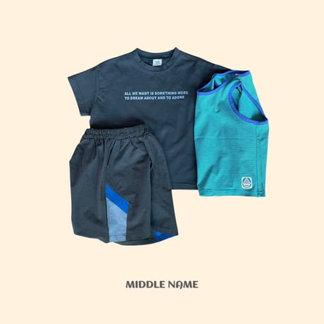 middlename/35. lettering half t T-shirt S-XL