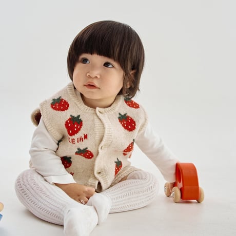 hereiam/15. strawberry knit overalls 18M-S