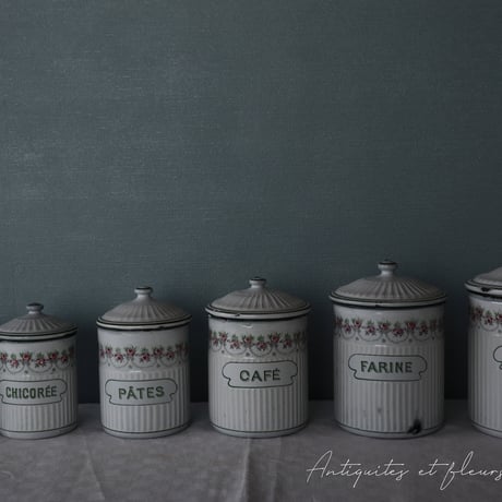 フランスから入荷♪BB社ホワイトローズガーランド6客フルセット Guirlande de roses sur fond blanc