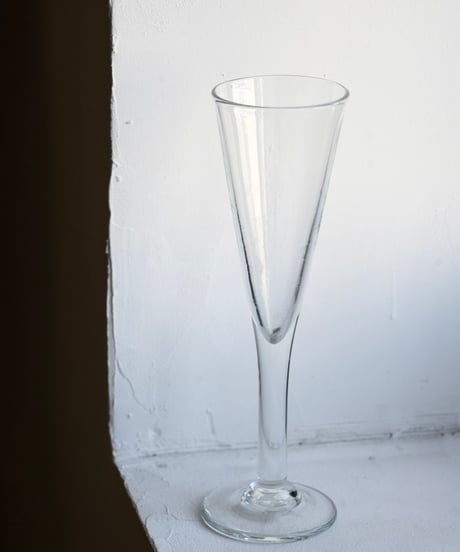 un verre à champagne  ４