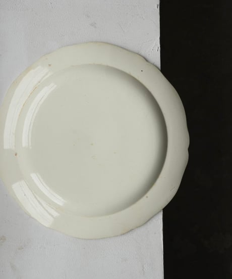 Faïence Fine / Assiette a bordfleuri