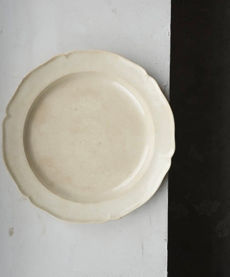 Faïence Fine / Assiette a bordfleuri
