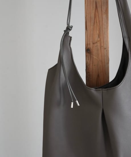 HAAL  ALTERNATE SHOPPING BAG M