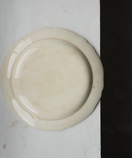 Faïence Fine / Assiette a bordfleuri