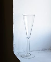 un verre à champagne ５
