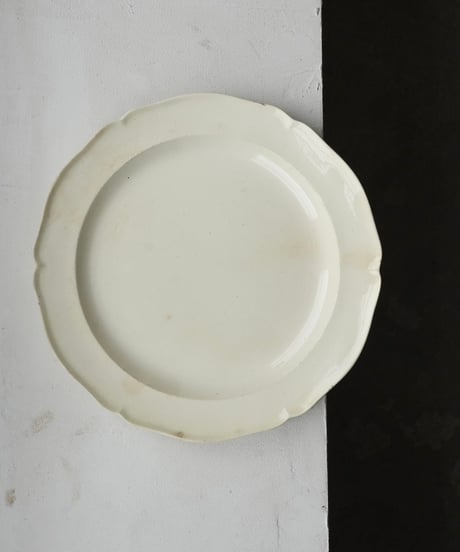 Faïence Fine / Assiette a bordfleuri
