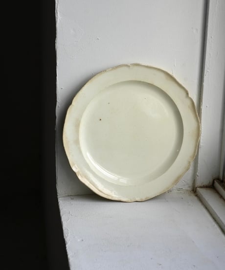 Faïence Fine / Assiette a bordfleuri
