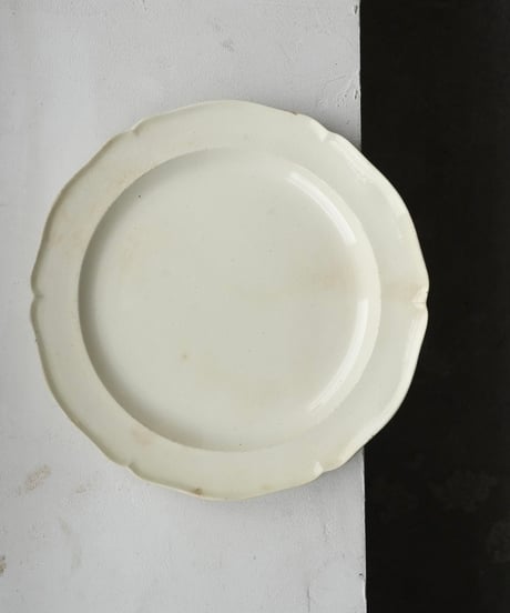 Faïence Fine / Assiette a bordfleuri