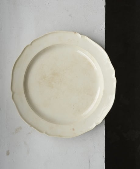 Faïence Fine / Assiette a bordfleuri