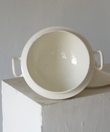 Faience Fine Soupiere