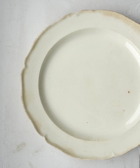 Faïence Fine / Assiette a bordfleuri