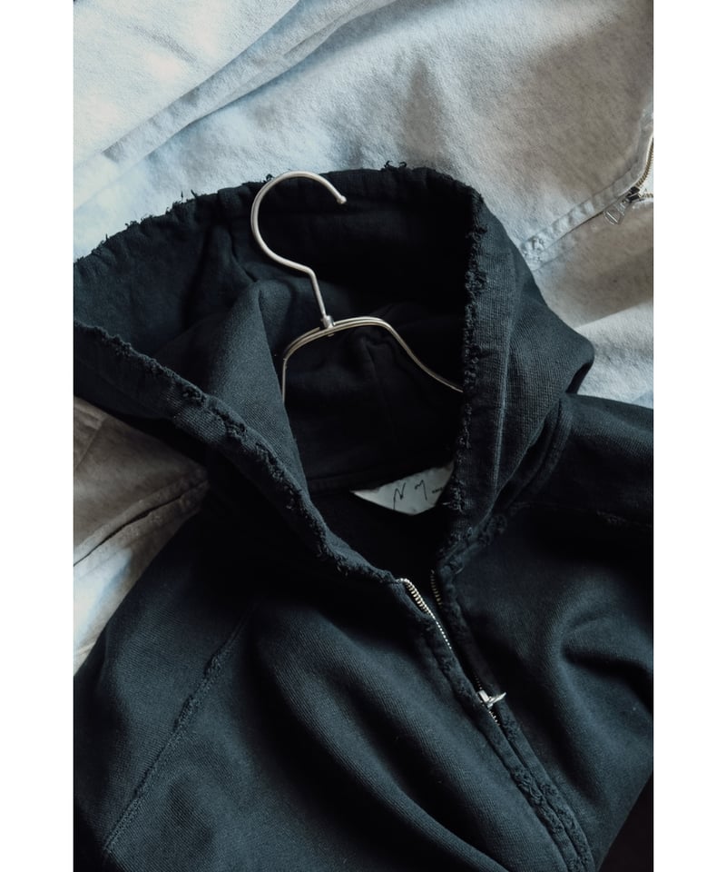 ANCELLM CRASH ZIP HOODIE | MusterWerk Sud. ANCELLM CRASH ZIP HOODIE | MusterWerk Sud.