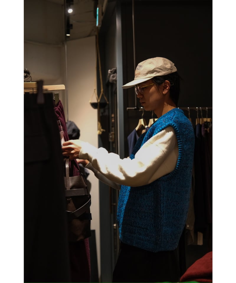 ENCOMING KNITTED TWO POCKET VEST | MusterWerk Sud 