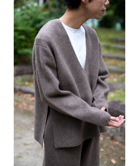 walenode Innocent YAK Deep V-neck Sweater