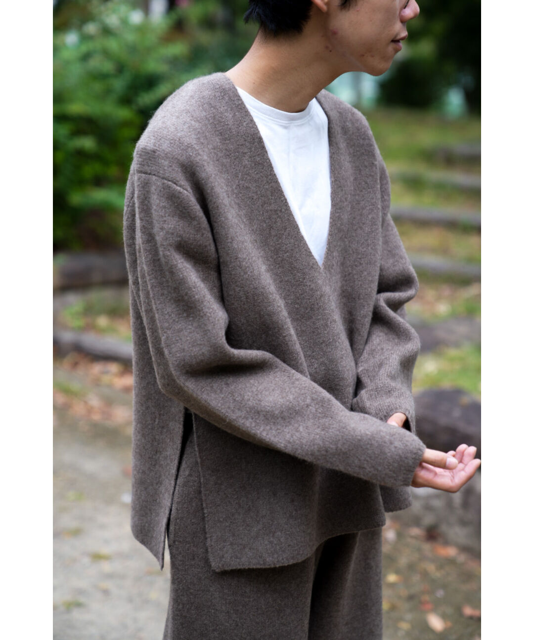 walenode Innocent YAK Deep V-neck Sweater | Mus