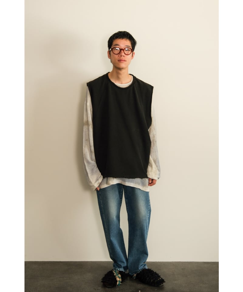 ANCELLM SLEEVELESS AGING T-SHIRT | MusterWerk Sud. ANCELLM SLEEVELESS AGING T-SHIRT | MusterWerk Sud.