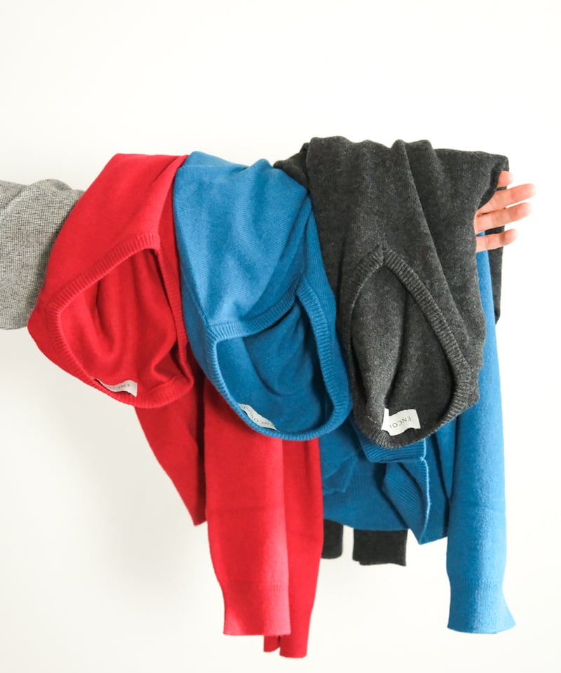【ENCOMING】KNITTED V NECK JUMPER ENCOMING KNITTED V NECK JUMPER | MusterWerk Sud.