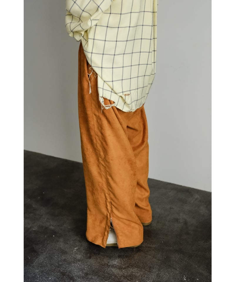 ANCELLM VEGAN LEATHER SIDE LINE PANTS | MusterW ANCELLM VEGAN LEATHER SIDE LINE PANTS | MusterW