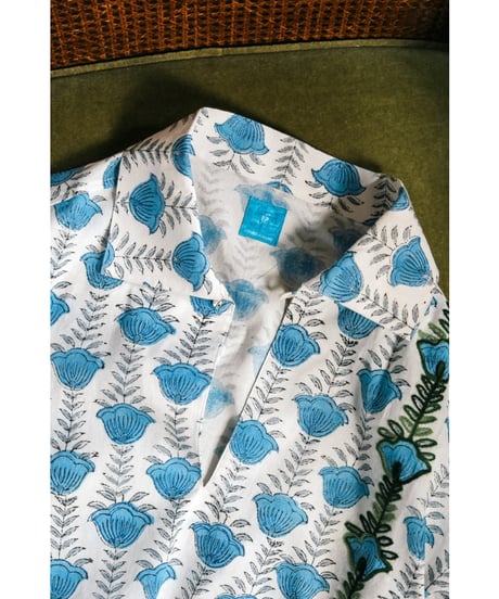 PERIOD FEATURES Block Print & Machine Embroidery Pullover Shirts