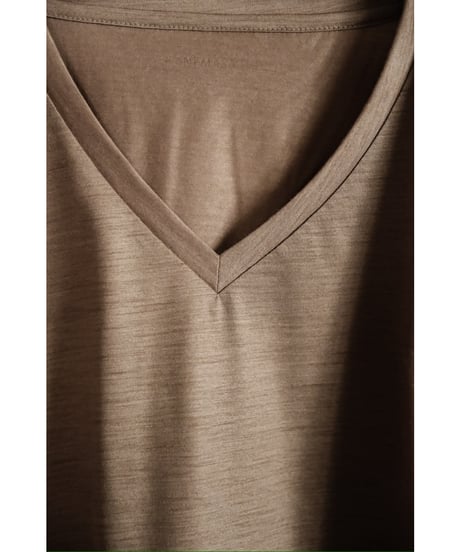 KANEMASA PHIL. "Exclusive" 36G Wool V Neck Tee