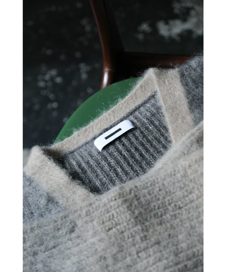 REVERBERATE MOHAIR GRADATION BORDER CARDIGAN