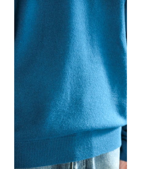 ENCOMING KNITTED V NECK JUMPER