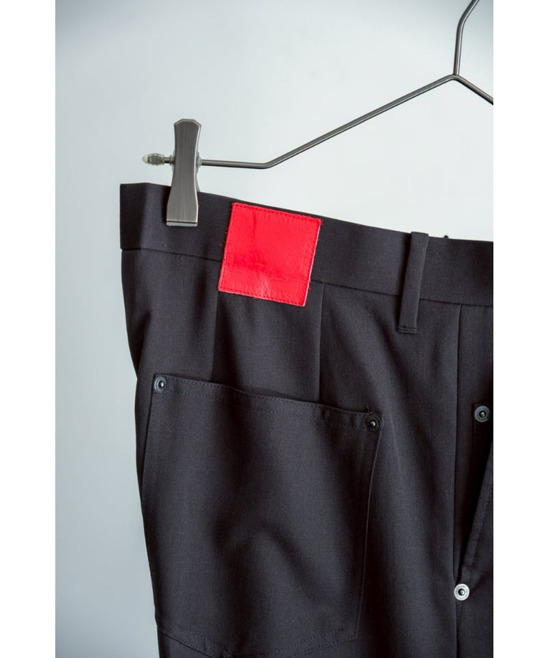 SASAKI SATORU SINGLE-TUCKED WIDE SLACKS | Muste