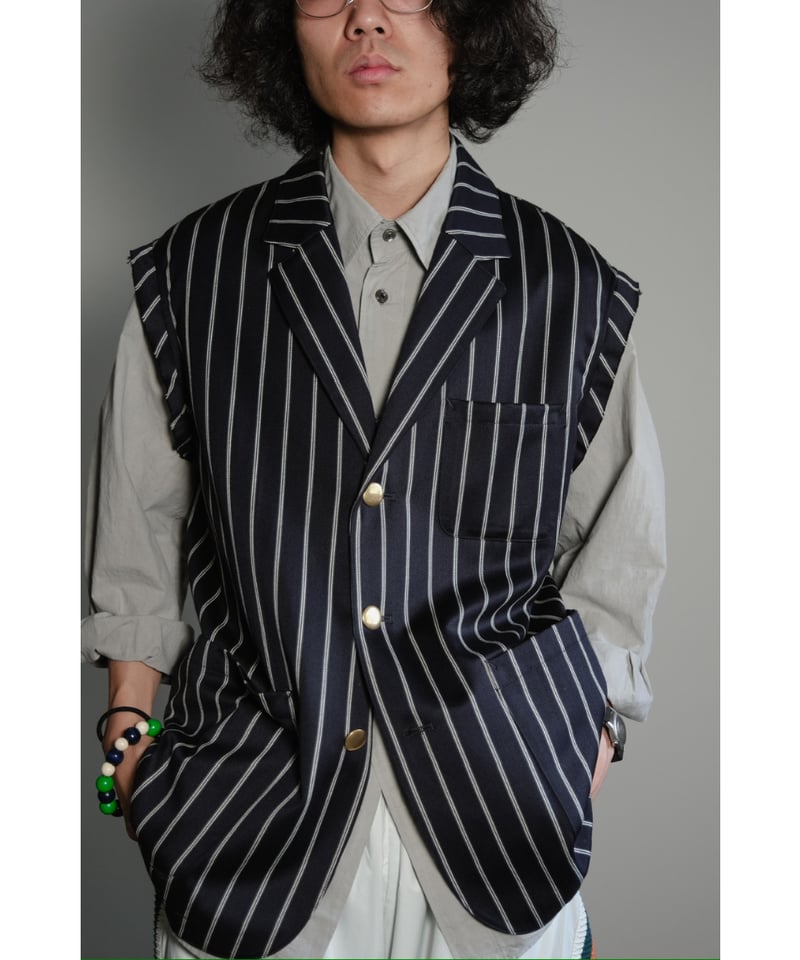 The DUFFER N NEPHEWS SLEEVELESS SCHOOL JACKET |