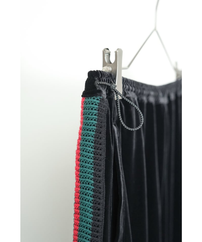 The DUFFER N NEPHEWS TRACK PANTS VELOURS | Must