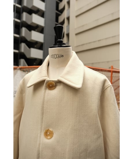PERIOD FEATURES "Exclusive" SOUTIEN COLLAR COAT