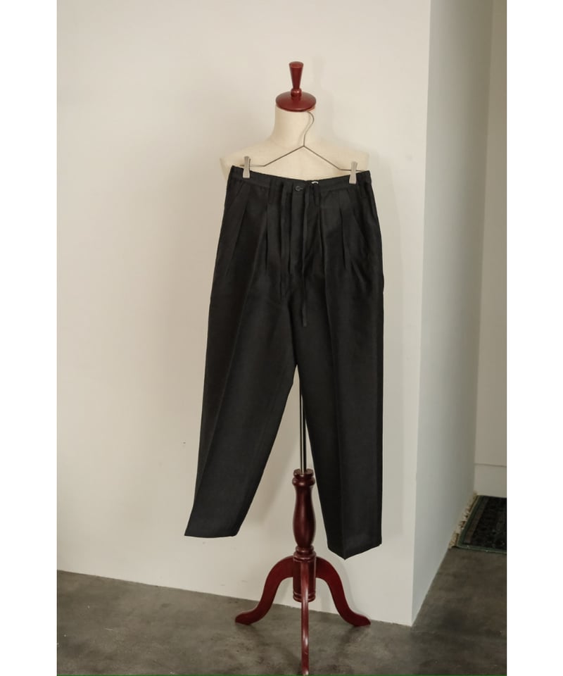 ANCELLM W/L WIDE EASY TUCK SLACKS | MusterWerk