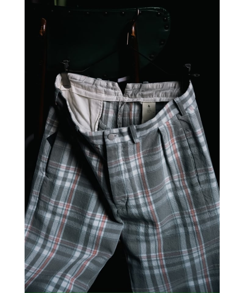m's braque ONE-IN TUCK BLEACHED WIDE PANTS | Mu m's braque ONE-IN TUCK BLEACHED WIDE PANTS | Mu