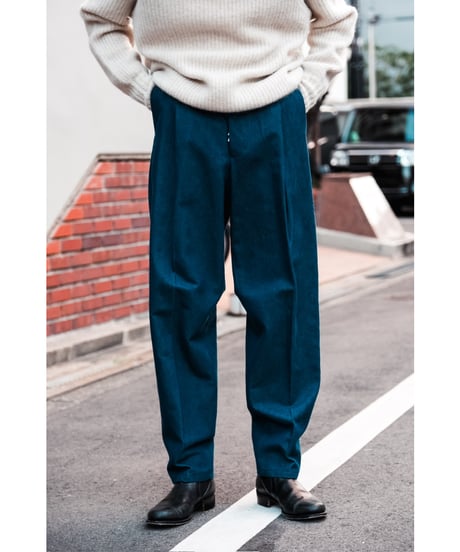 The CLASIK KUURA DENIM BACK BELT TROUSER